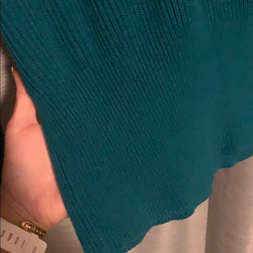 Sweater - Picture 2 of 5